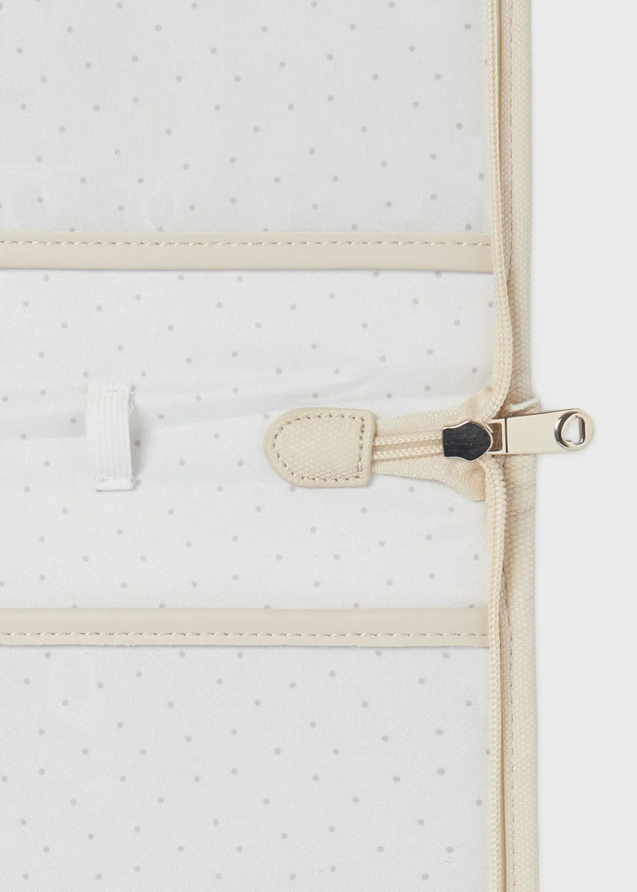 Mayoral Document Holder